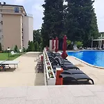 Hotel Detelina 3*