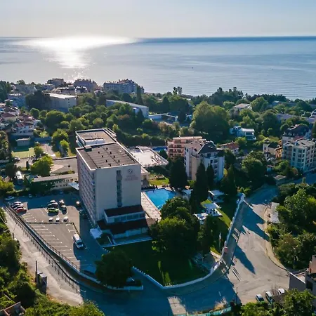 Хотел детелина
