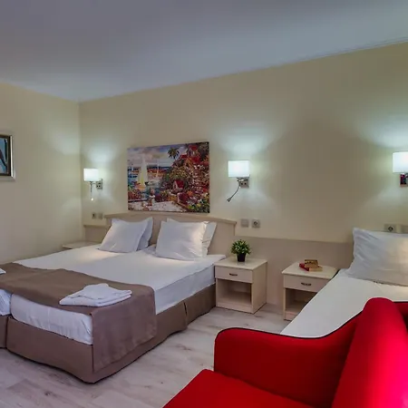 Detelina Złote Piaski